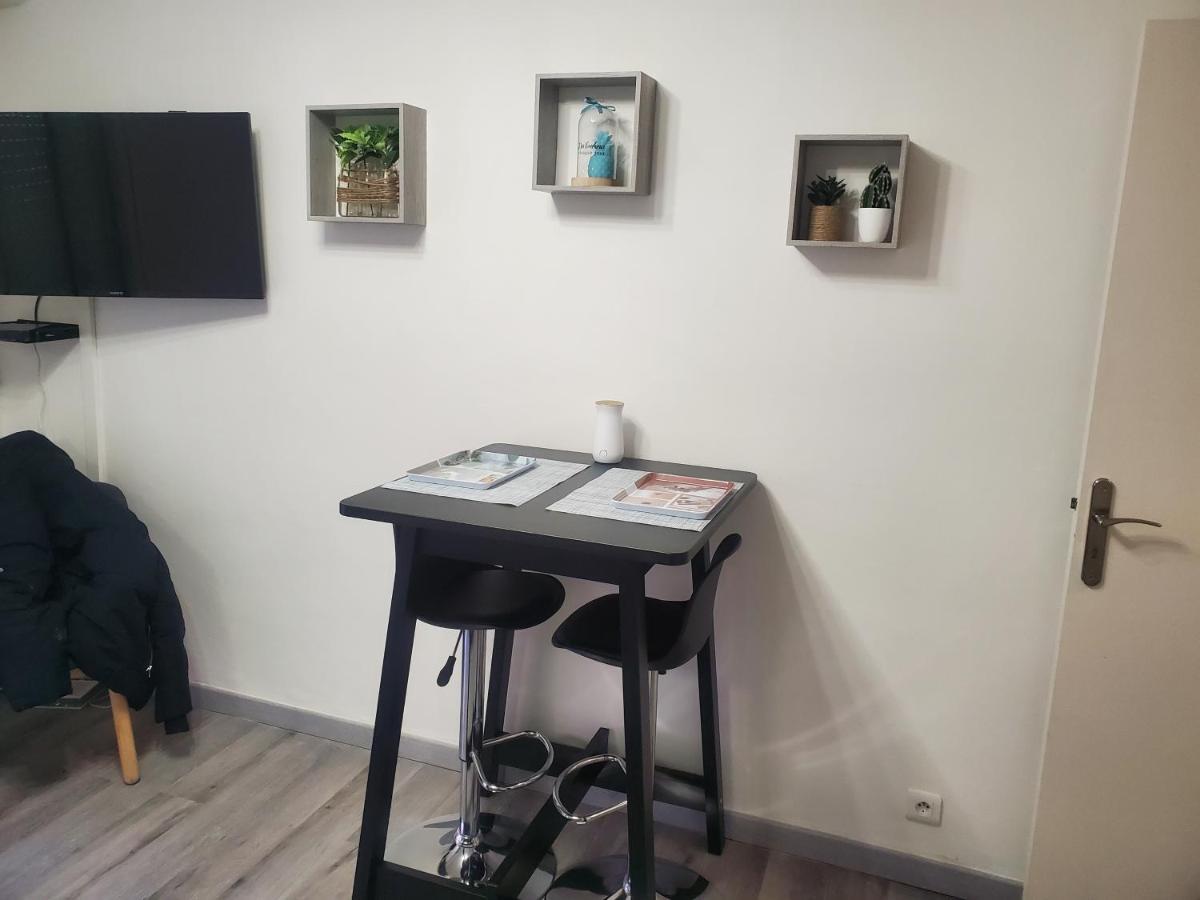 Ferienwohnung Joli Petit Studio Au Centre De Carry Le Rouet Exterior foto